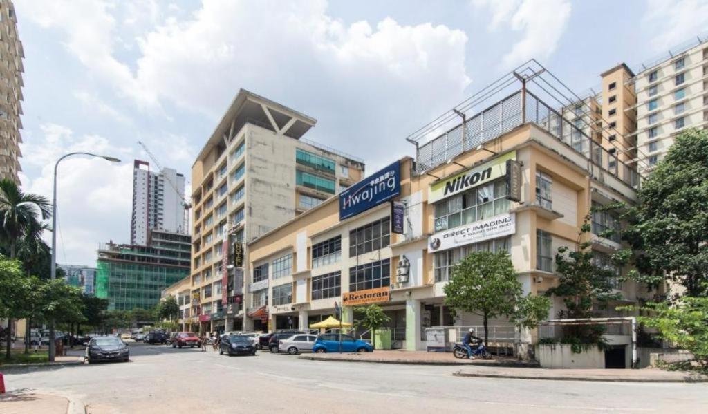 Oyo 90429 Hotel Narasindo Kuala Lumpur Exterior foto